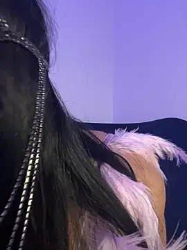 kamila french online show from March 10, 2026, 10:14 pm