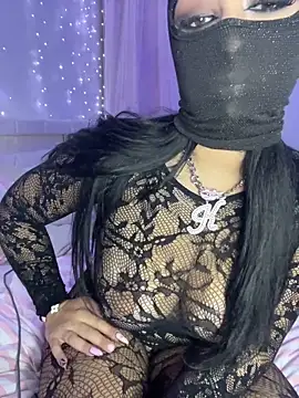 Snapshot of kamila_french chatting on October 15, 2025, 9:01 pm kamila french online show from October 15, 2025, 9:01 pm