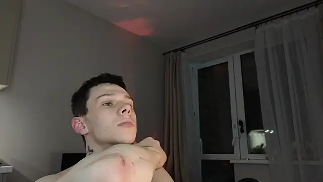 R1mmo   online show from November 3, 2025, 4:10 pm