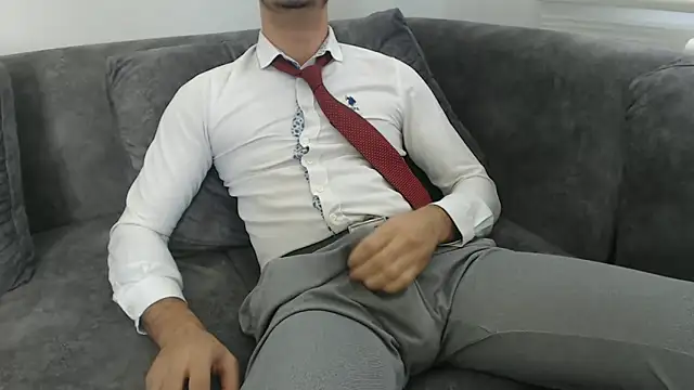 Snapshot of Naughtb0y chatting on October 3, 2025, 8:27 am Naughtb0y online show from October 3, 2025, 8:27 am