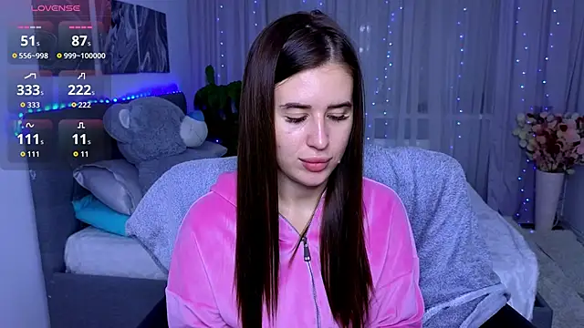 Snapshot of Milkissss chatting on September 30, 2025, 8:04 pm Milkissss online show from September 30, 2025, 8:04 pm