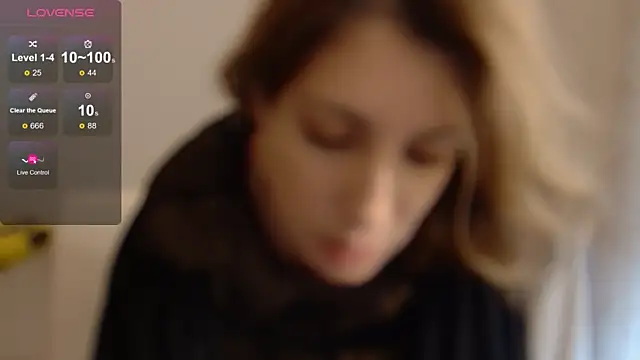 Snapshot of _blackgem chatting on October 7, 2025, 10:27 am blackgem online show from October 7, 2025, 10:27 am