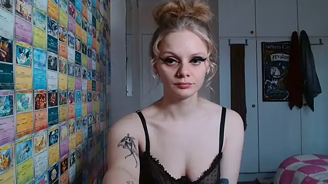 CherrysGotCakes online show from December 10, 2024, 2:28 pm
