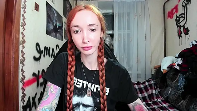 Roxy Silver online show from November 20, 2025, 8:09 pm