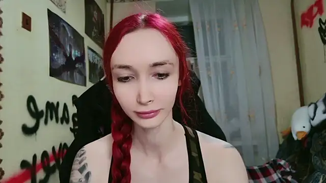 Snapshot of Roxy_Silver chatting on June 11, 2026, 7:44 pm Roxy Silver online show from June 11, 2026, 7:44 pm
