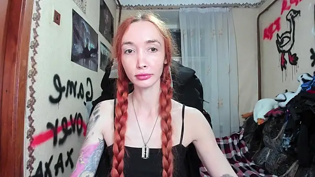 Snapshot of Roxy_Silver chatting on October 11, 2025, 9:38 pm Roxy Silver online show from October 11, 2025, 9:38 pm