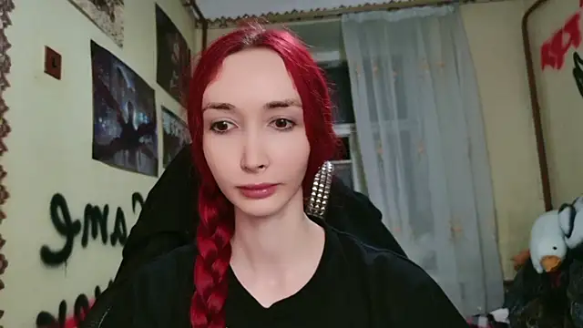 Snapshot of Roxy_Silver chatting on July 8, 2026, 8:42 pm Roxy Silver online show from July 8, 2026, 8:42 pm