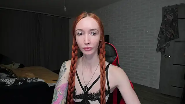 Snapshot of Roxy_Silver chatting on October 19, 2025, 8:44 pm Roxy Silver online show from October 19, 2025, 8:44 pm