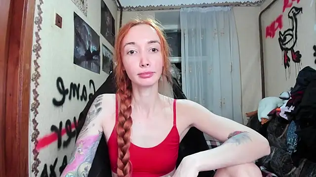 Roxy Silver online show from November 29, 2025, 8:42 pm