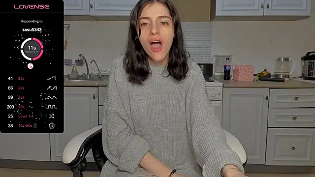 broosnica1 online show from February 17, 2025, 8:16 pm