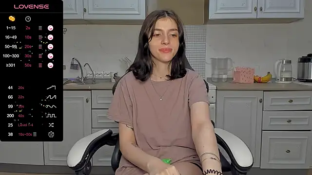 broosnica1 online show from January 29, 2025, 1:17 pm