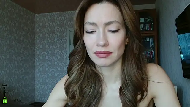 alicia spicy online show from October 3, 2025, 3:41 am