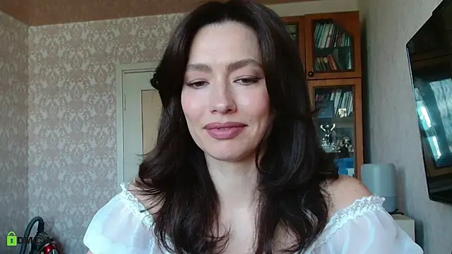 alicia spicy online show from June 2, 2026, 6:35 am