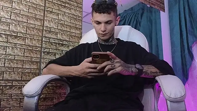 Stuart Boy  online show from October 10, 2025, 3:51 am