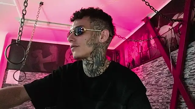 Stuart Boy  online show from October 29, 2025, 12:31 am