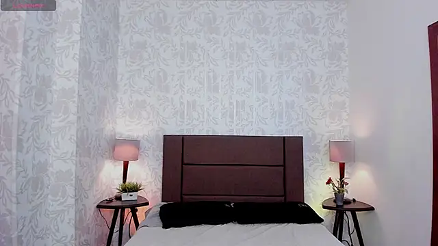 xenia golden online show from November 8, 2025, 1:47 pm