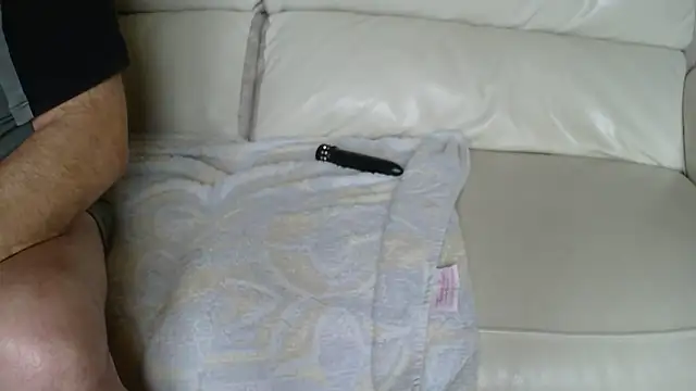 Snapshot of claudemichel chatting on October 4, 2025, 1:34 pm claudemichel online show from October 4, 2025, 1:34 pm