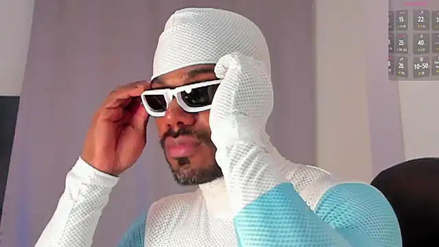 Snapshot of Ganiimedes chatting on October 31, 2025, 8:05 pm Ganiimedes online show from October 31, 2025, 8:05 pm