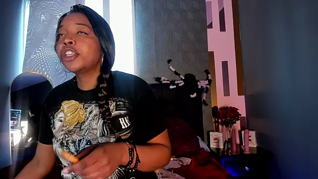 Snapshot of Charlotte__Brown_ chatting on October 24, 2025, 12:04 pm Charlotte  Brown  online show from October 24, 2025, 12:04 pm