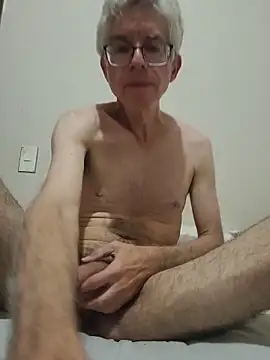 salinasrodolf online show from April 19, 2026, 3:29 am