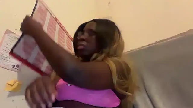 Snapshot of MonicaEngland32 chatting on February 1, 2026, 5:49 am MonicaEngland32 online show from February 1, 2026, 5:49 am