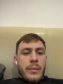 Snapshot of Julian128 chatting on February 23, 2025, 9:16 pm Julian128 online show from February 23, 2025, 9:16 pm