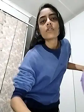 Snapshot of cleopatra-phaedra chatting on October 2, 2025, 4:54 pm cleopatra-phaedra online show from October 2, 2025, 4:54 pm