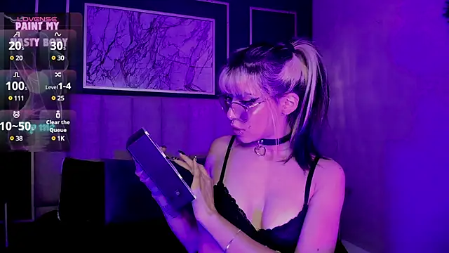 Violetta Nur online show from January 26, 2025, 5:34 am