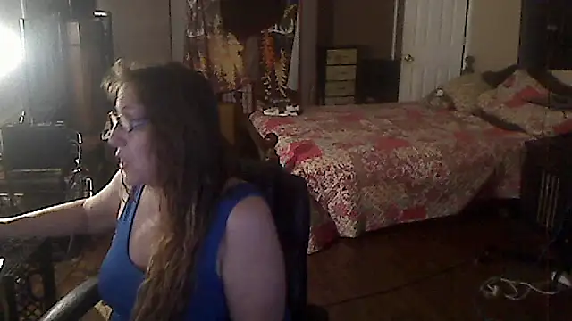 Snapshot of Ireallysquirt chatting on September 22, 2025, 1:44 am Ireallysquirt online show from September 22, 2025, 1:44 am