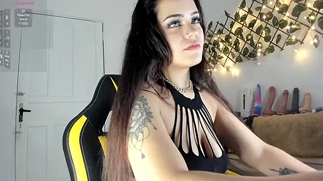 Snapshot of Chica_hot_dirty chatting on March 10, 2025, 9:51 pm Chica hot dirty online show from March 10, 2025, 9:51 pm