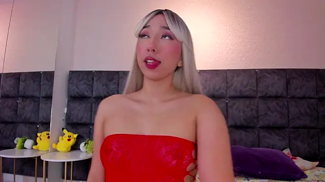 EmilyReevess online show from March 12, 2025, 6:11 pm