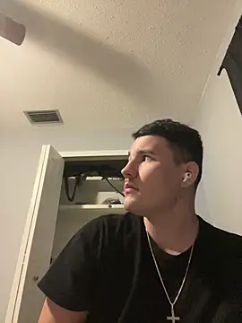 Snapshot of Shaded24 chatting on November 1, 2025, 6:30 am Shaded24 online show from November 1, 2025, 6:30 am