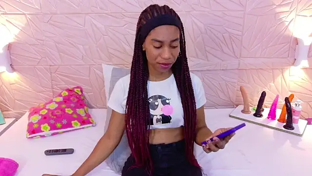 Snapshot of Amarantha_love69 chatting on September 29, 2025, 2:01 pm Amarantha love69 online show from September 29, 2025, 2:01 pm