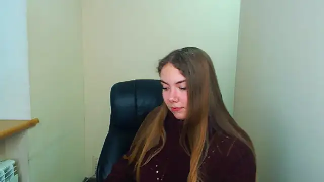 zoey deuttch online show from January 7, 2025, 7:31 am