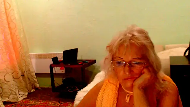 Snapshot of Natali7634 chatting on October 13, 2025, 6:04 am Natali7634 online show from October 13, 2025, 6:04 am