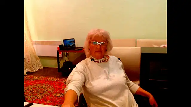 Snapshot of Natali7634 chatting on October 6, 2025, 8:59 am Natali7634 online show from October 6, 2025, 8:59 am