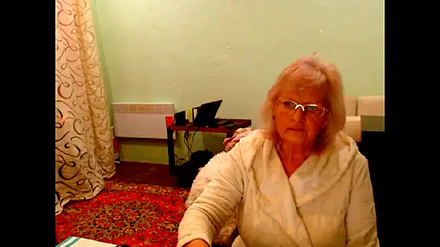 Natali7634 online show from November 6, 2025, 9:41 pm