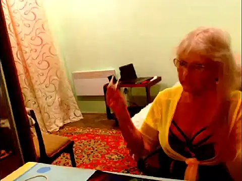Natali7634 online show from September 12, 2025, 6:40 pm