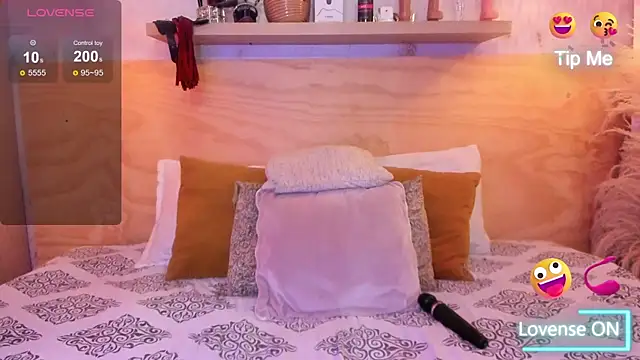 Snapshot of Majooo11 chatting on October 15, 2025, 2:10 am Majooo11 online show from October 15, 2025, 2:10 am