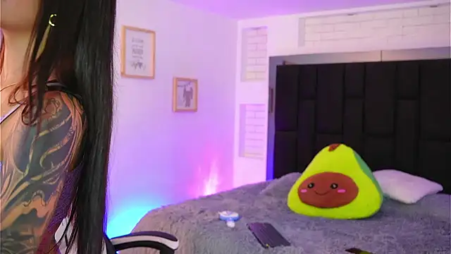 Marianamonroe  online show from March 6, 2026, 7:09 pm