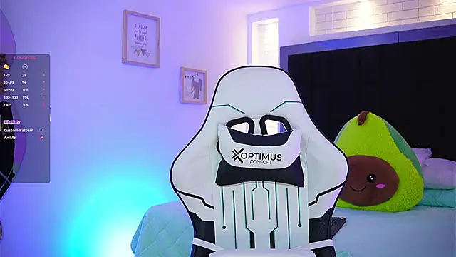 Snapshot of Marianamonroe_ chatting on October 14, 2025, 7:03 pm Marianamonroe online show from October 14, 2025, 7:03 pm