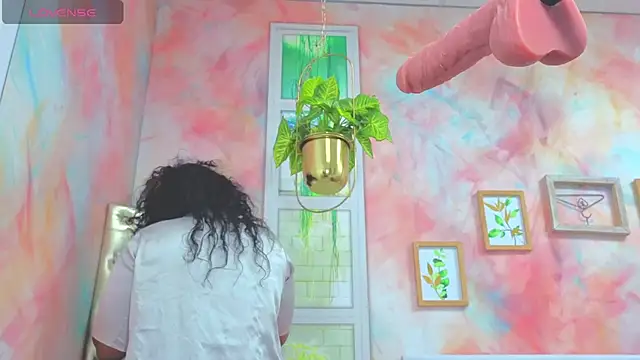 Snapshot of Idiris_big chatting on October 17, 2025, 1:13 pm Idiris big online show from October 17, 2025, 1:13 pm