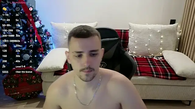 Larstar01 online show from December 4, 2025, 11:48 pm