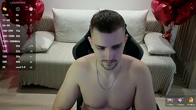 Snapshot of Larstar01 chatting on November 5, 2025, 12:03 am Larstar01 online show from November 5, 2025, 12:03 am