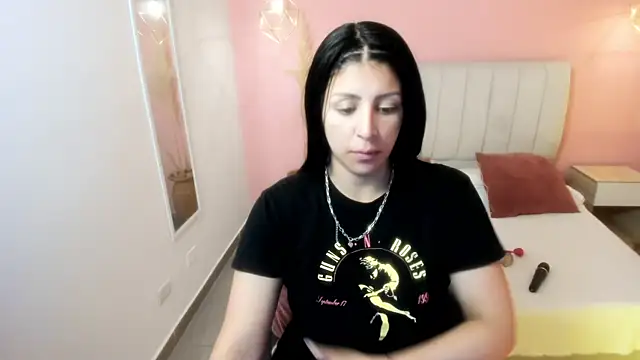 Snapshot of tiffani__love chatting on March 8, 2025, 1:36 pm tiffani love online show from March 8, 2025, 1:36 pm