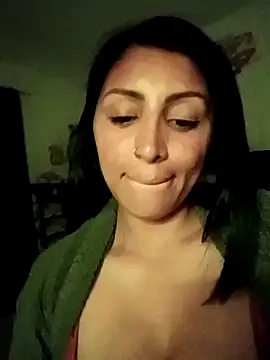 Snapshot of tiffani__love chatting on September 29, 2025, 1:56 am tiffani  love online show from September 29, 2025, 1:56 am