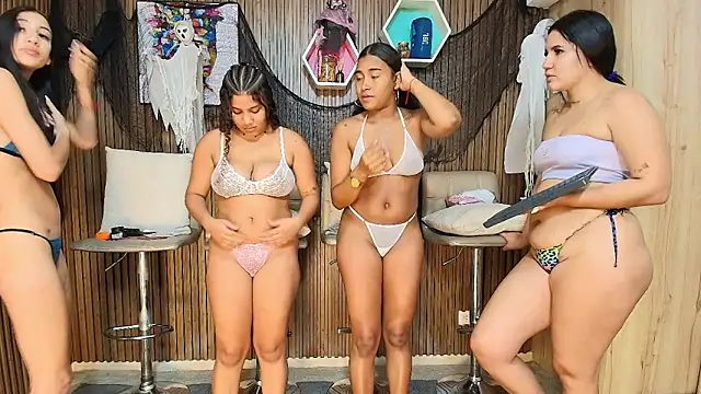 Snapshot of canelasquirt chatting on October 23, 2025, 11:09 am canelasquirt online show from October 23, 2025, 11:09 am