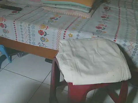 Snapshot of triangle0623 chatting on October 3, 2025, 10:39 am triangle0623 online show from October 3, 2025, 10:39 am