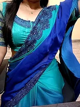 Snapshot of Nithya_05 chatting on October 9, 2025, 6:03 am Nithya 05 online show from October 9, 2025, 6:03 am