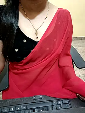 Snapshot of Nithya_05 chatting on October 19, 2025, 7:22 am Nithya 05 online show from October 19, 2025, 7:22 am